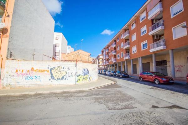 Terreno en calle Juan Millà, 31