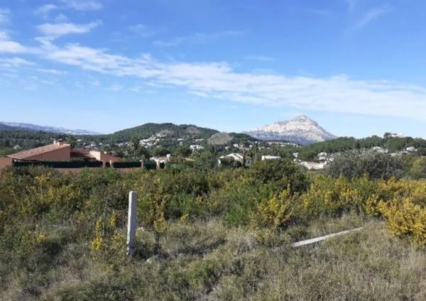 Terreno en calle Jean Ingres