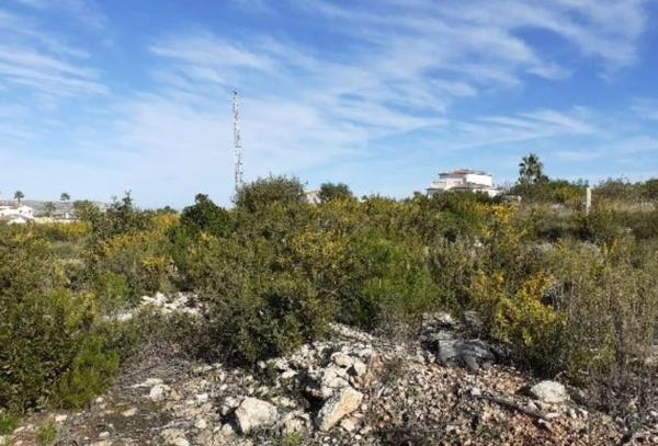 Terreno en calle Jean Ingres