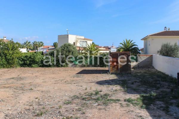 Terreno en calle Berlin