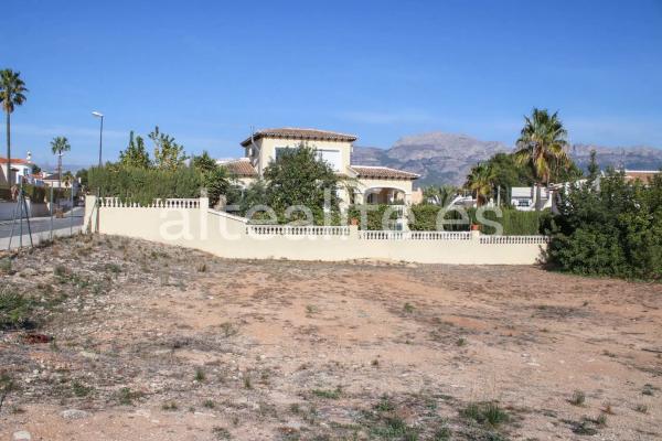 Terreno en calle Berlin