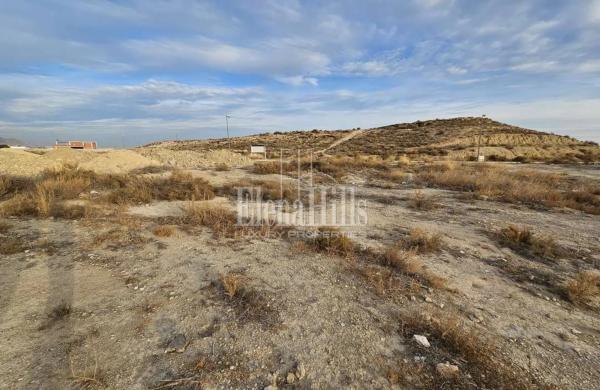 Terreno en pujada el boter