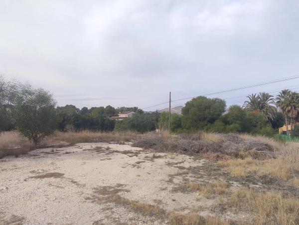 Terreno en calle Arenal