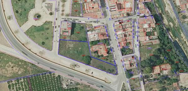 Terreno en calle Mestre José Vives