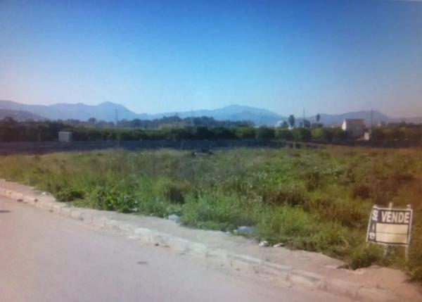 Terreno en avenida Valencia, 105