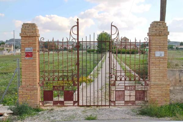 Terreno en camino Viejo de Hondón