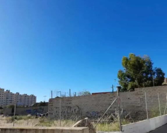 Terreno en calle Cefeo