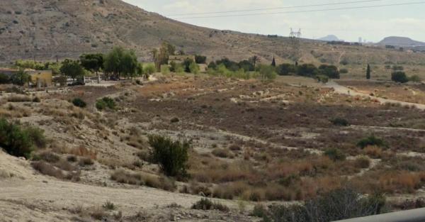 Terreno en Polígono 28 s/n