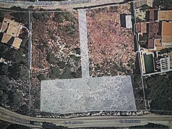 Terreno en calle Centaure