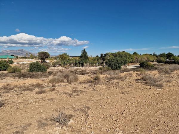 Terreno en via Pista