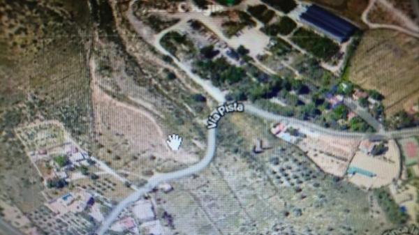 Terreno en via Pista