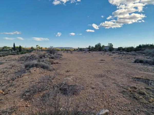 Terreno en via Pista
