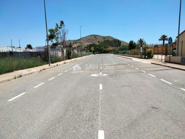 Terreno en Hondón de las Nieves