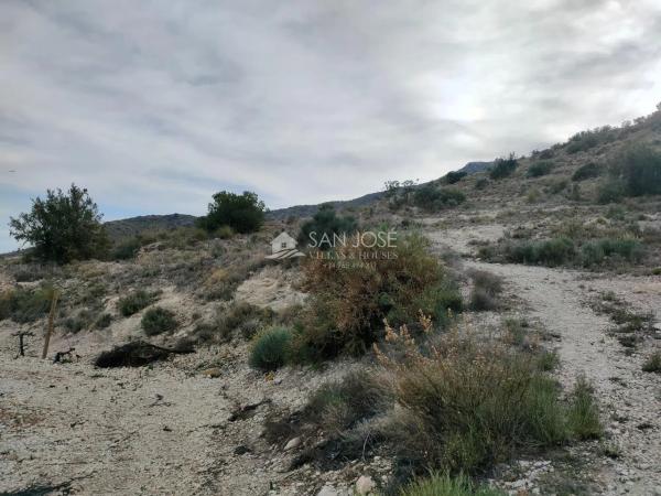 Terreno en Pedanías Oeste