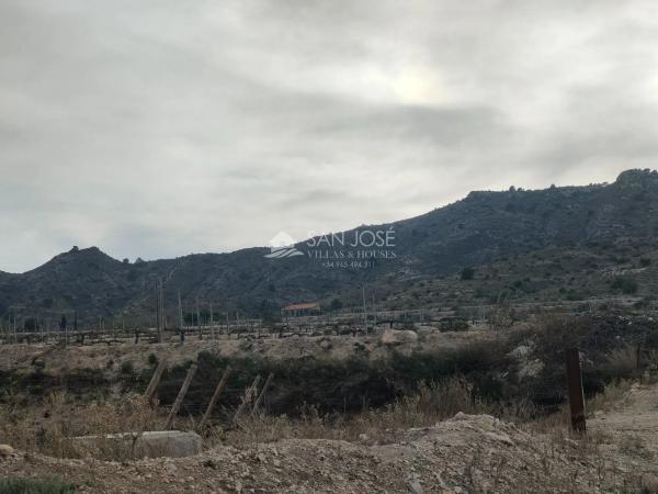 Terreno en Pedanías Oeste