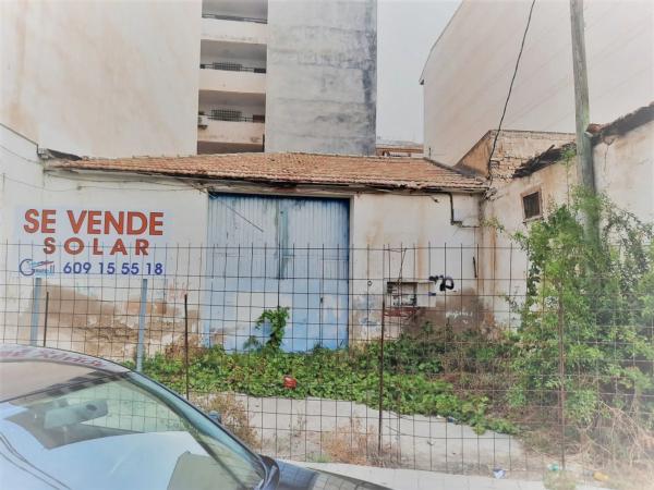 Terreno en calle Quintana, 30