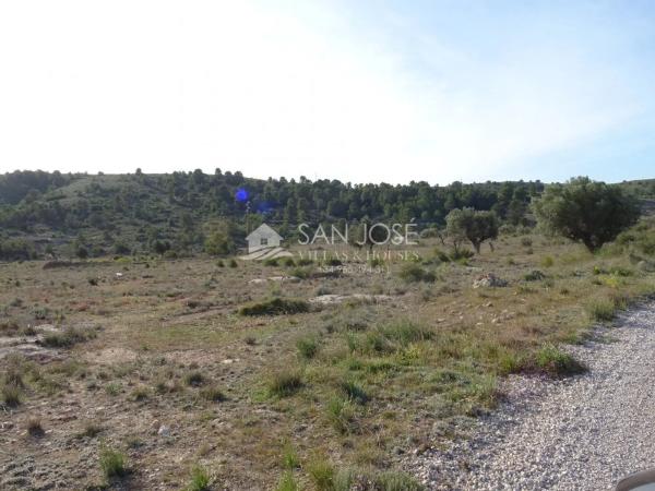 Terreno en Hondón de las Nieves
