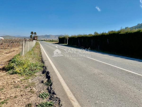 Terreno en Hondón de las Nieves
