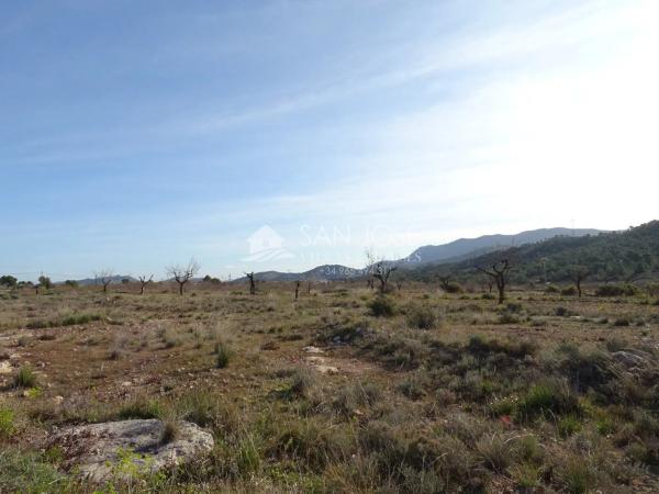 Terreno en Hondón de las Nieves