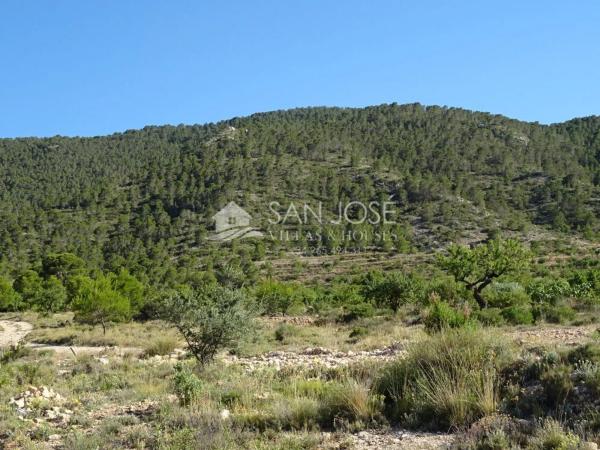Terreno en Hondón de las Nieves