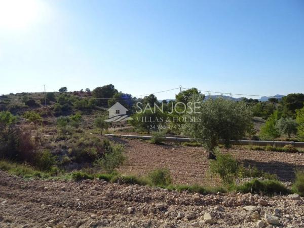 Terreno en Hondón de las Nieves