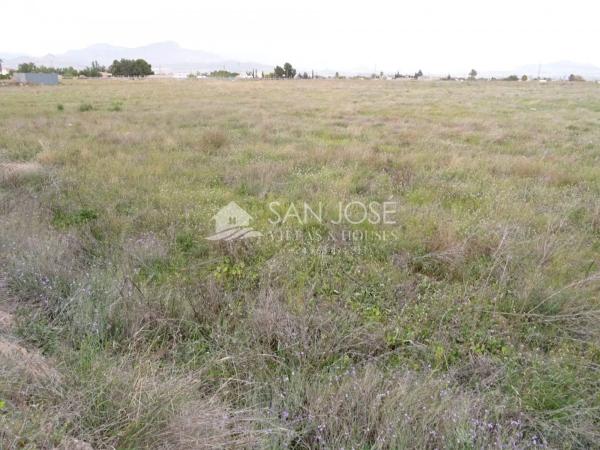 Terreno en Pedanías Oeste