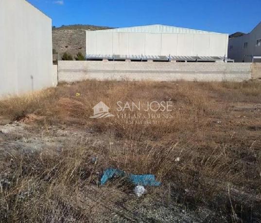 Terreno en Hondón de las Nieves