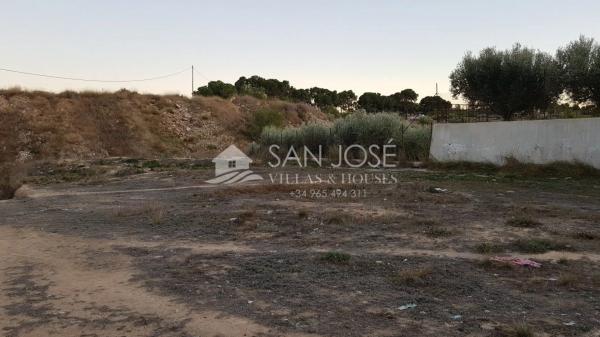 Terreno en Pedanías Oeste