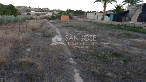 Terreno en Pedanías Oeste