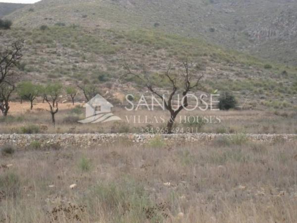 Terreno en Hondón de los Frailes