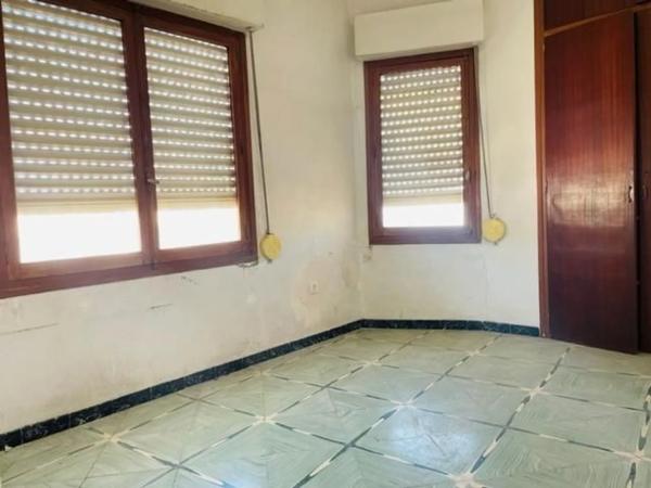 Terreno en calle Castelar