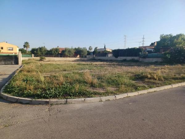 Terreno en calle de Agost