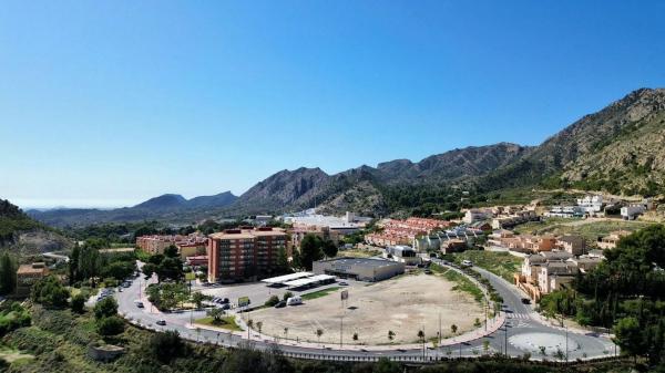Terreno en avenida Joan Fuster, 26