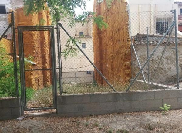 Terreno en calle Mitja Galta