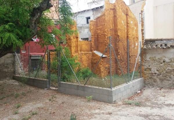 Terreno en calle Mitja Galta