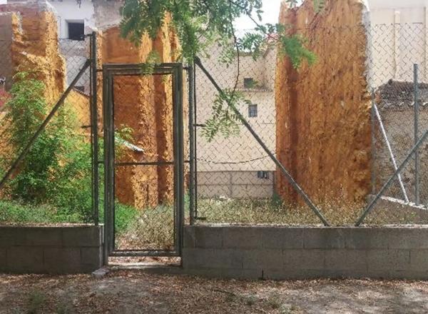 Terreno en calle Mitja Galta