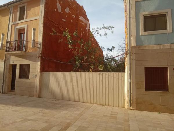 Terreno en calle Mitja Galta