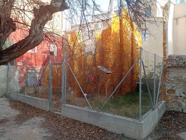 Terreno en calle Mitja Galta