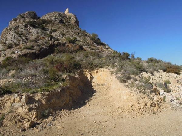 Terreno en calle llevant