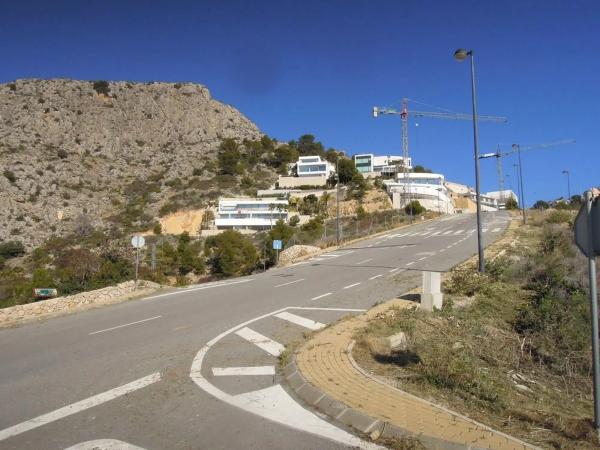 Terreno en calle llevant