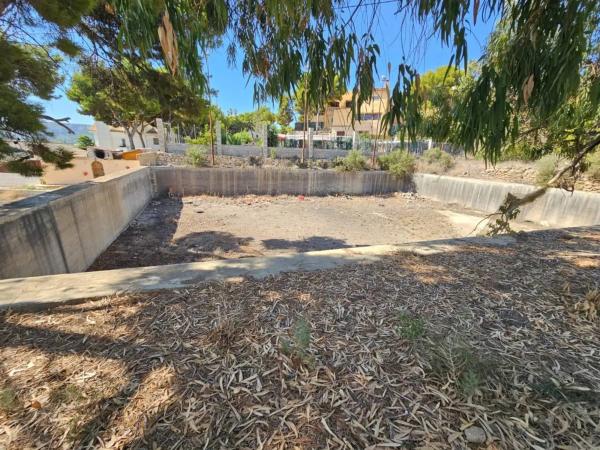 Terreno en calle Alonso Cano