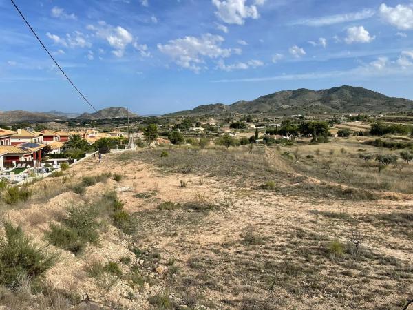 Terreno en calle Cabernet, 27