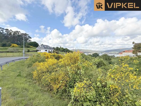 Terreno en avenida Rosalía de Castro