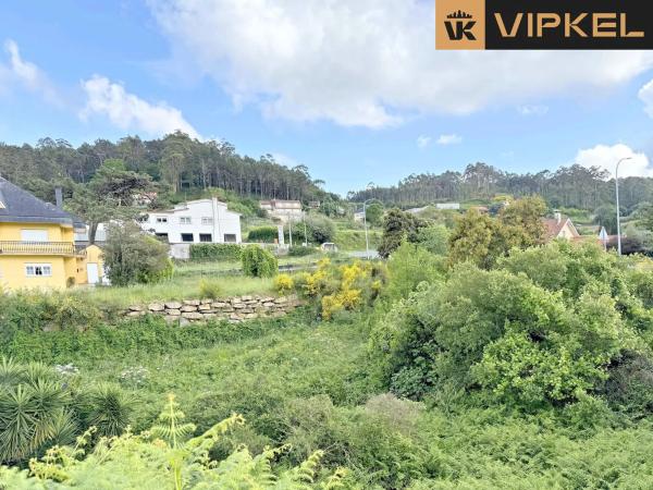 Terreno en avenida Rosalía de Castro