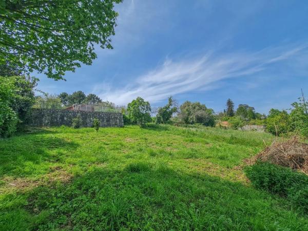 Terreno en calle Penedas