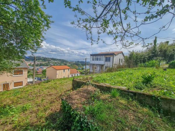 Terreno en calle Penedas