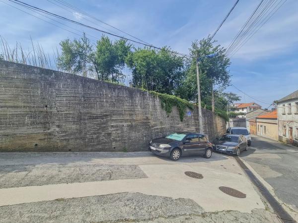 Terreno en calle Penedas