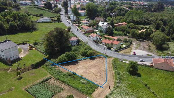 Terreno en avenida de la República del Uruguay, 12