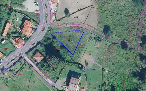 Terreno en avenida de la República del Uruguay, 12