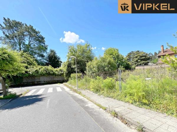 Terreno en calle do Pintor Sucasas